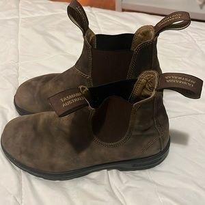 Brown Blundstone size 3AUS/UK